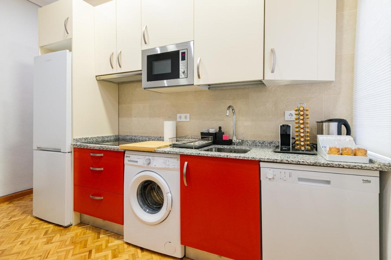 Centrico Apartamento Con 3 Banos En Puerta Del Sol Y Atocha Madrid Esterno foto