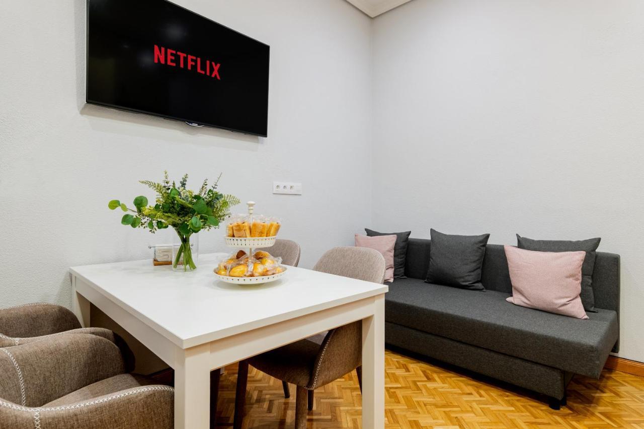 Centrico Apartamento Con 3 Banos En Puerta Del Sol Y Atocha Madrid Esterno foto