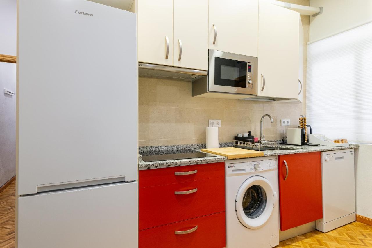Centrico Apartamento Con 3 Banos En Puerta Del Sol Y Atocha Madrid Esterno foto