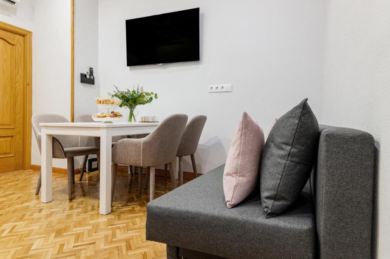 Centrico Apartamento Con 3 Banos En Puerta Del Sol Y Atocha Madrid Esterno foto
