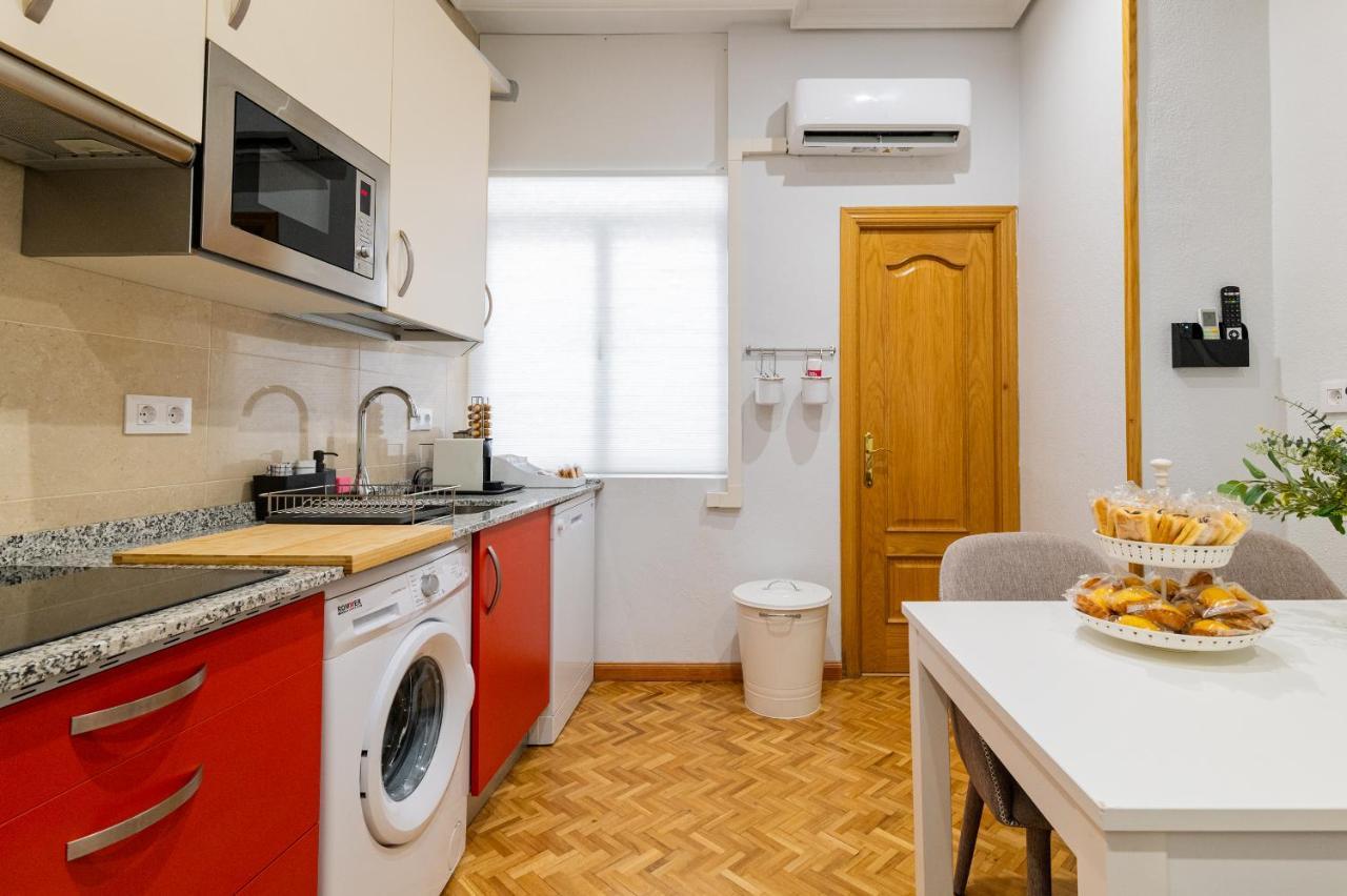 Centrico Apartamento Con 3 Banos En Puerta Del Sol Y Atocha Madrid Esterno foto